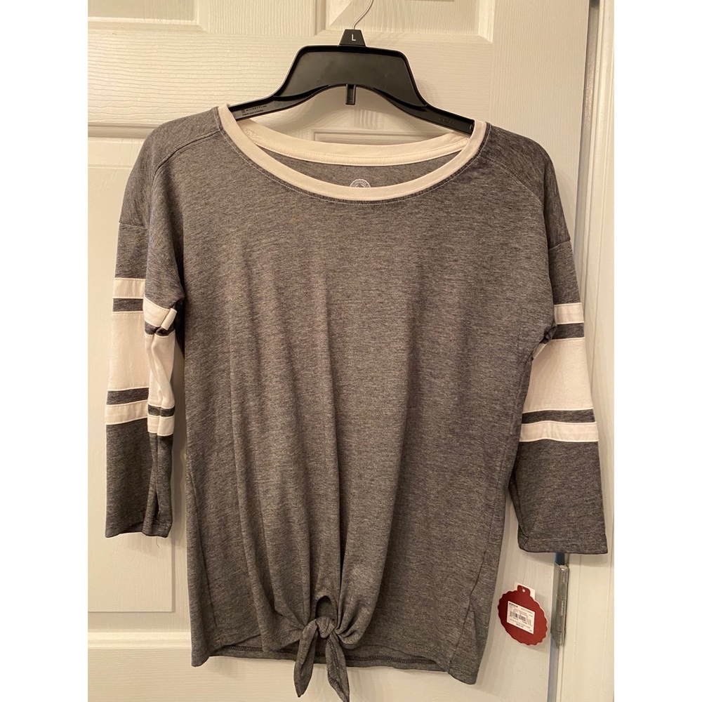 Gray Cropped Sleeve Tee
